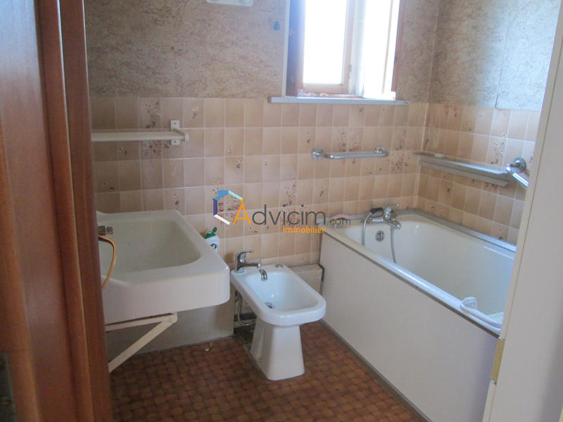 Maison ancienne - 280 m² - 8 pièces