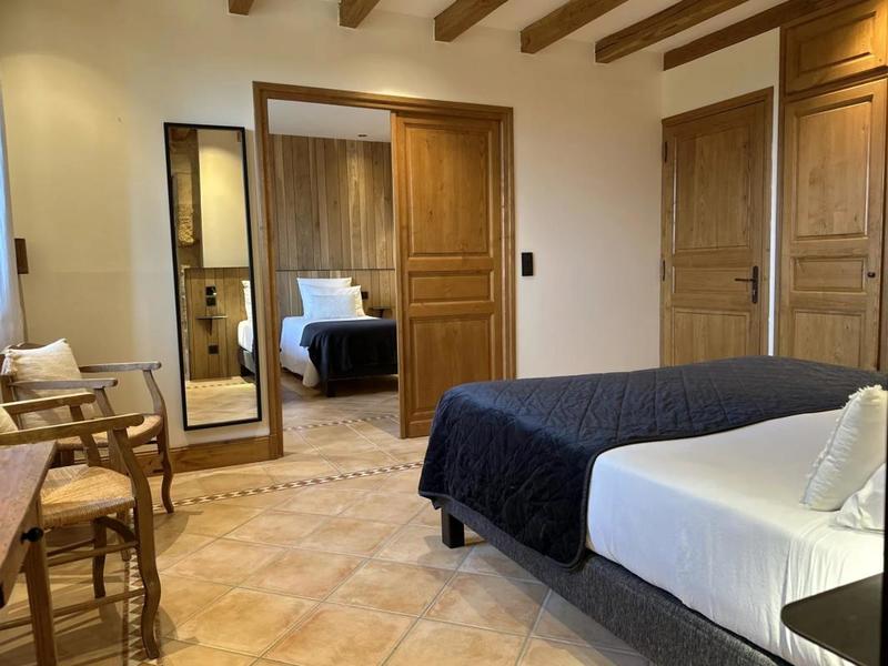 Propriété - 464 m² - 13 pièces