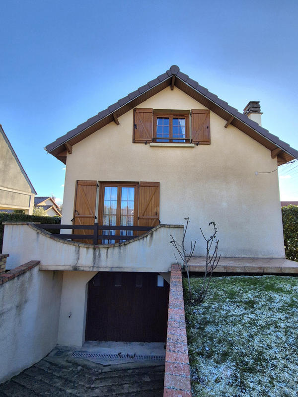 Maison - 105 m² - 5 pièces