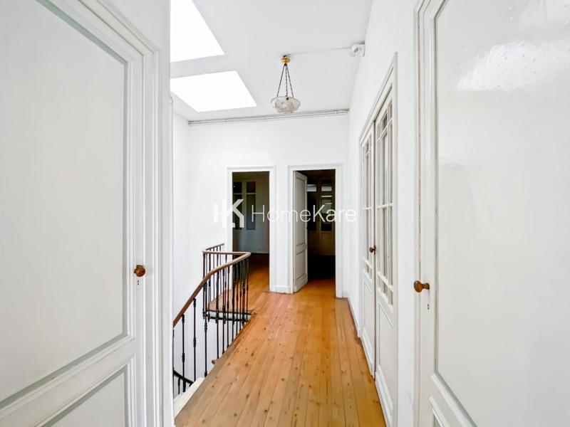 Appartement - 140 m² - 5 pièces