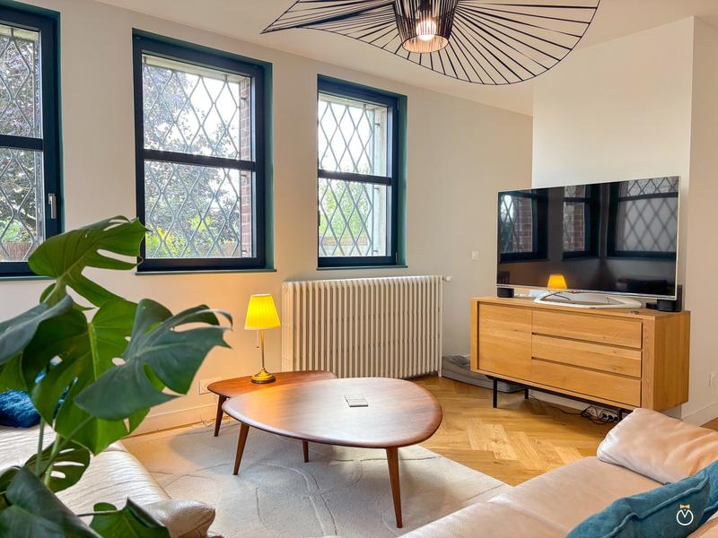 Maison - 311 m² - 10 pièces