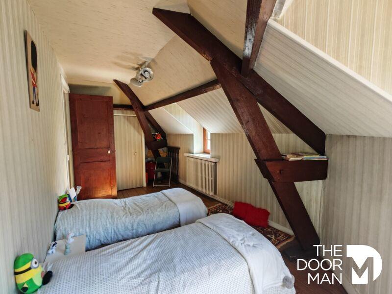 Propriété - 312 m² - 12 pièces