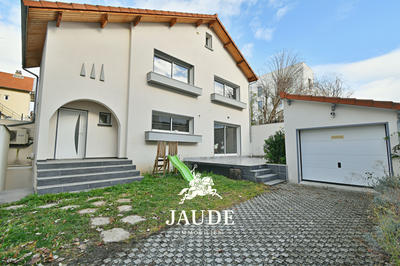 Maison - 105 m² - 4 pièces