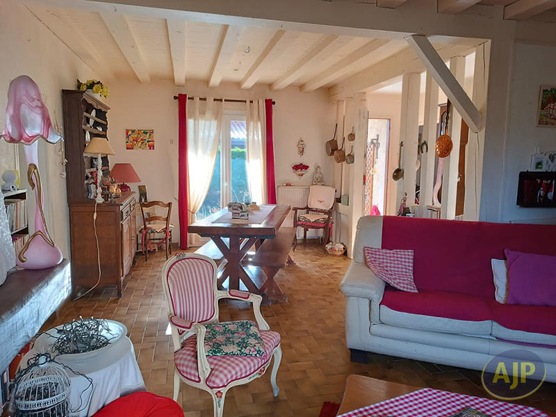 Maison - 160 m² - 8 pièces