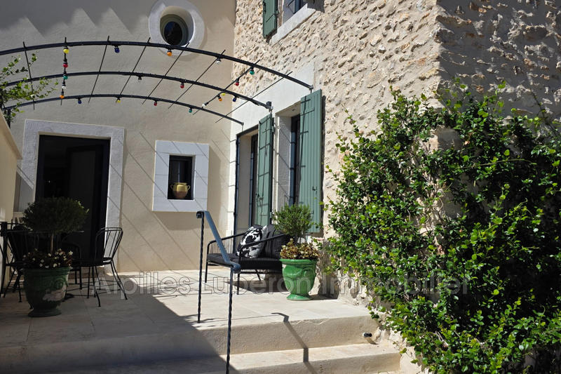 Maison - 102 m² - 4 pièces