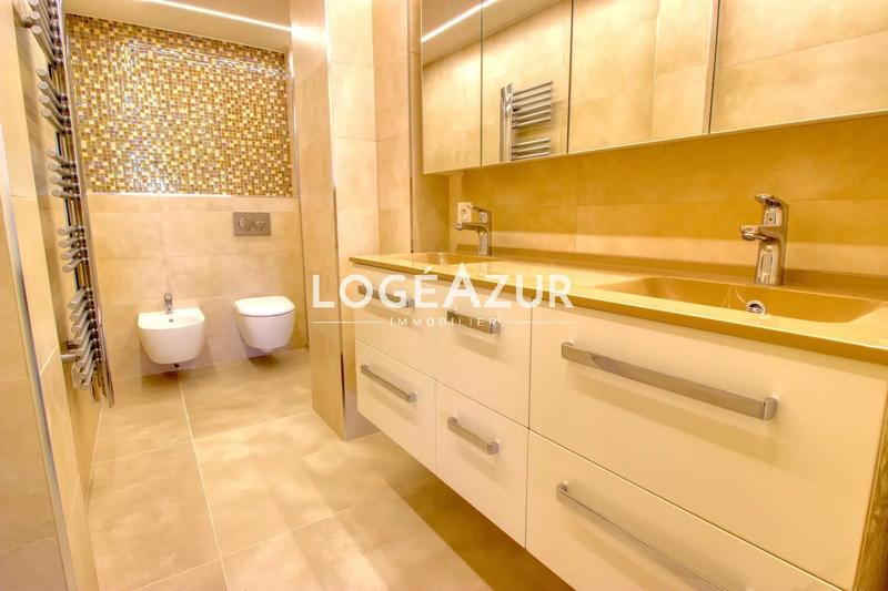 Appartement - 117 m² - 4 pièces