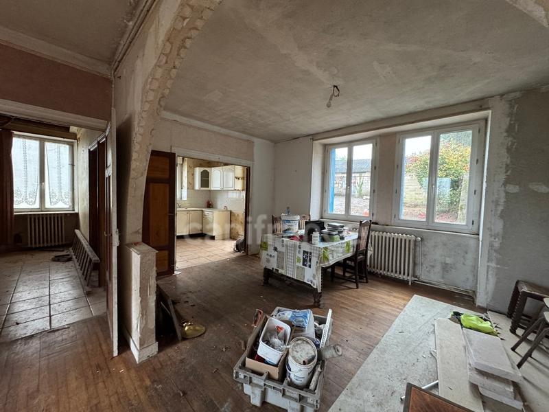 Maison - 90 m² - 5 pièces