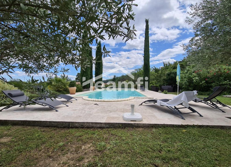 Mas - 215 m² - 12 pièces