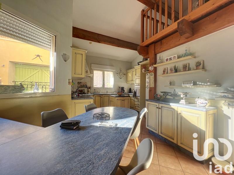 Maison - 360 m² - 10 pièces