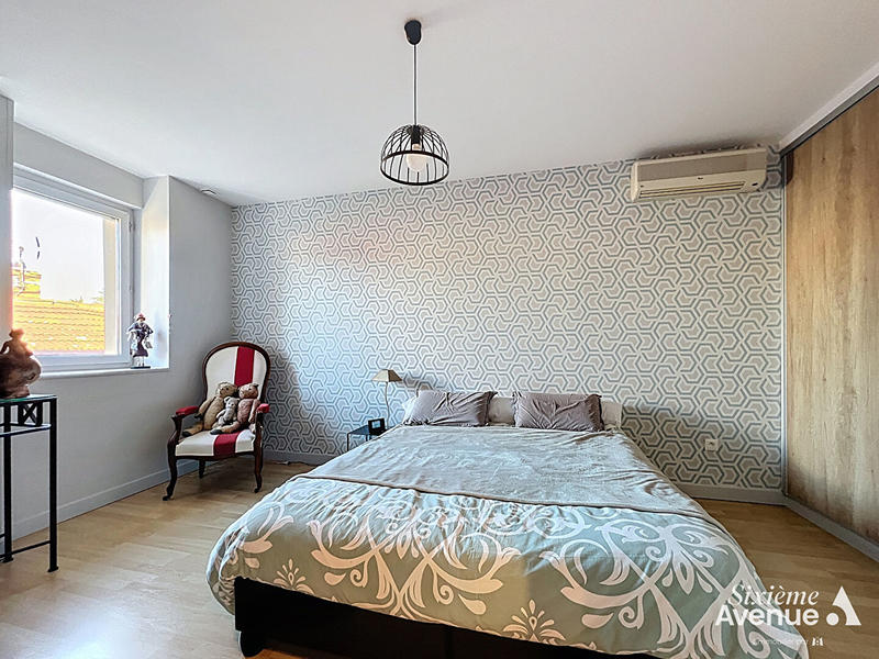 Appartement - 160 m² - 6 pièces