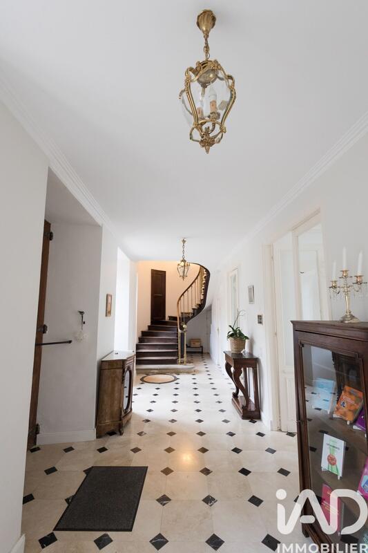 Château - 800 m² - 17 pièces