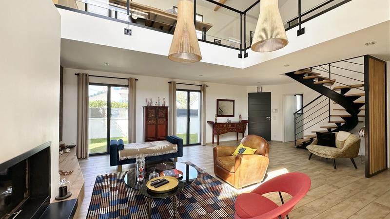Maison d'architecte - 140 m² - 4 pièces