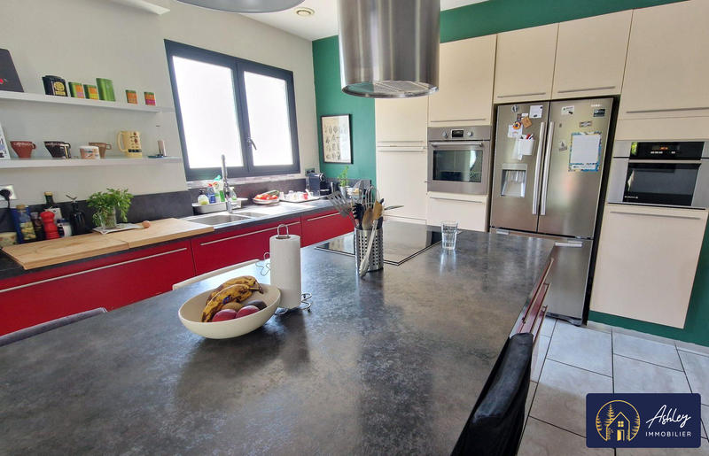 Maison contemporaine - 211 m² - 6 pièces