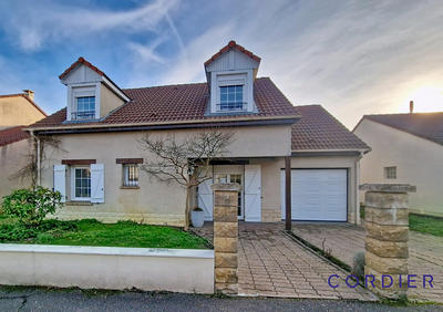 Maison - 111 m² - 7 pièces