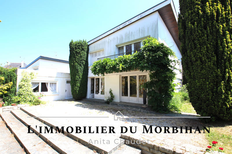 Maison - 174 m² - 9 pièces