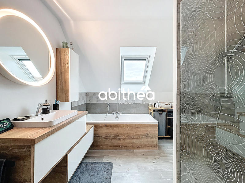 Maison - 100 m² - 5 pièces