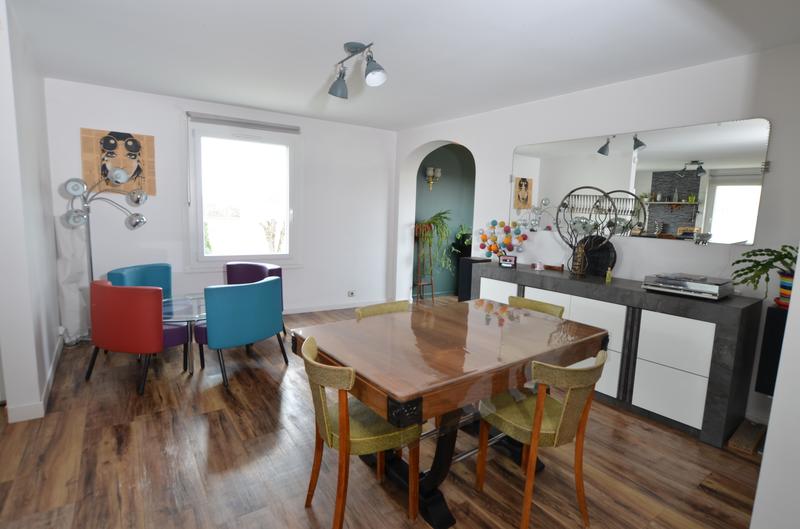 Maison - 202 m² - 8 pièces