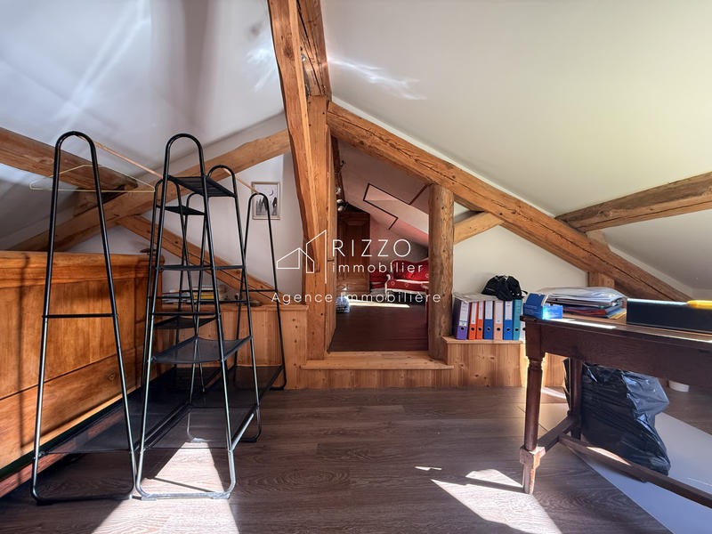 Maison - 166 m² - 7 pièces