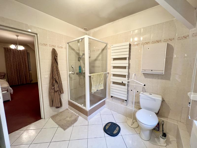 Maison - 200 m² - 6 pièces