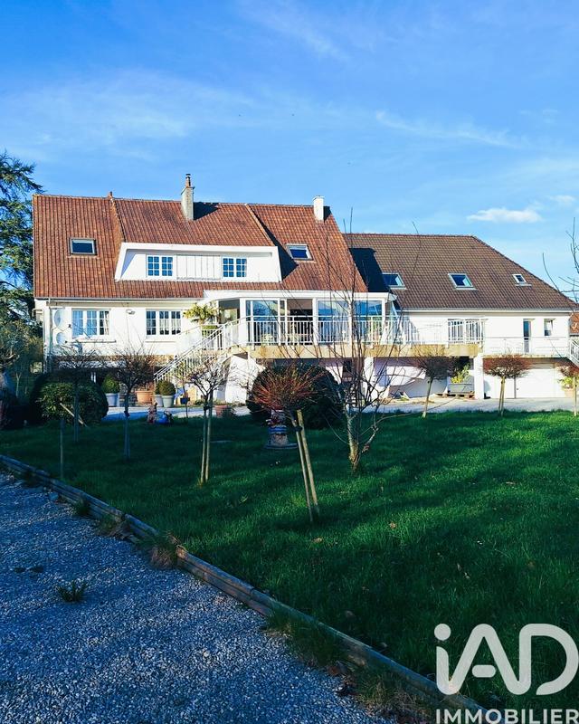 Maison - 474 m² - 19 pièces