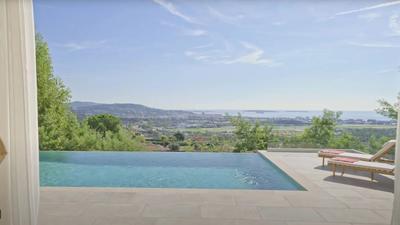 Maison - 336 m² - 12 pièces