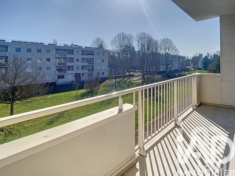 Appartement - 82 m² - 3 pièces