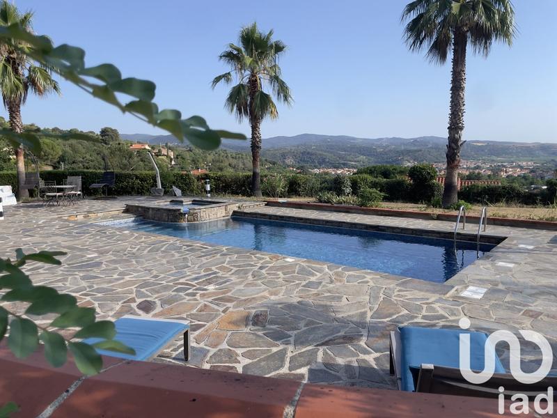 Maison - 180 m² - 7 pièces