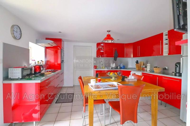 Maison - 288 m² - 15 pièces