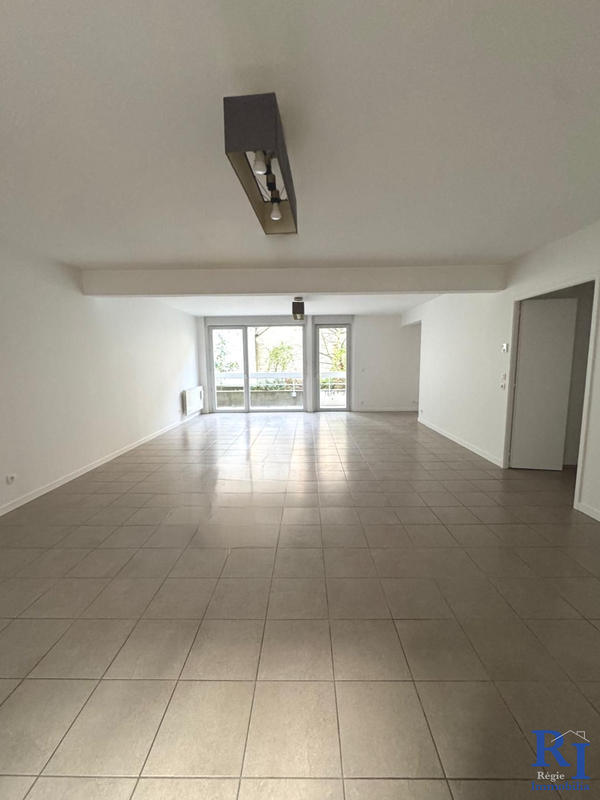 Appartement - 102 m² - 5 pièces