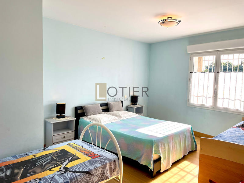 Maison - 240 m² - 8 pièces