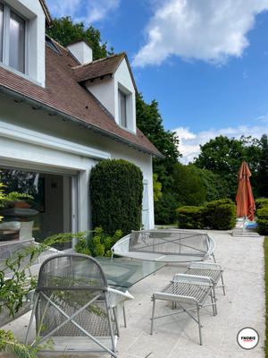 Maison - 212 m² - 7 pièces