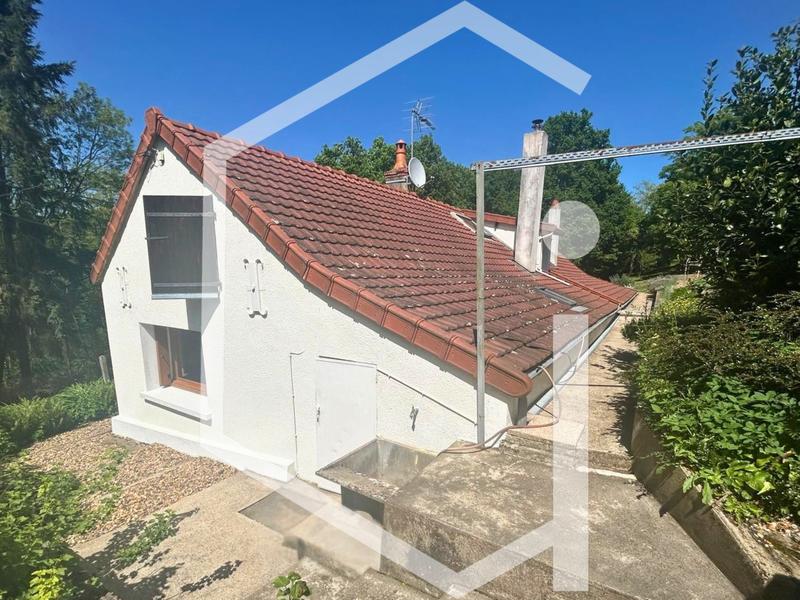 Maison - 105 m² - 8 pièces