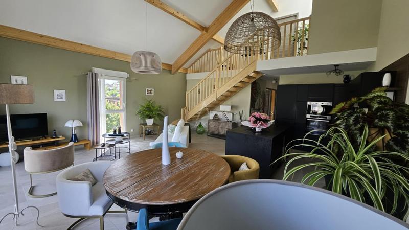 Appartement - 125 m² - 4 pièces