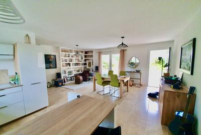 Maison - 115 m² - 6 pièces