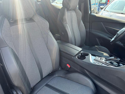 Peugeot 3008 Hybrid 225 Ch Allure E-Eat8