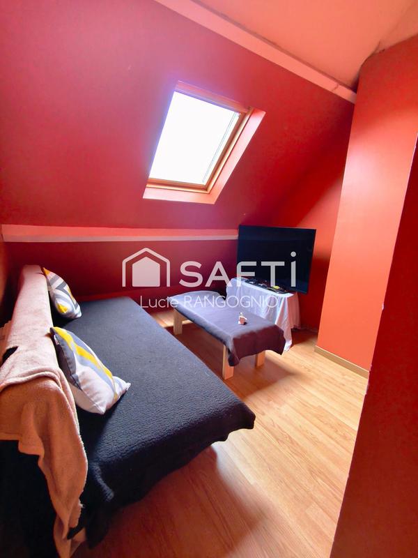 Maison - 93 m² - 5 pièces