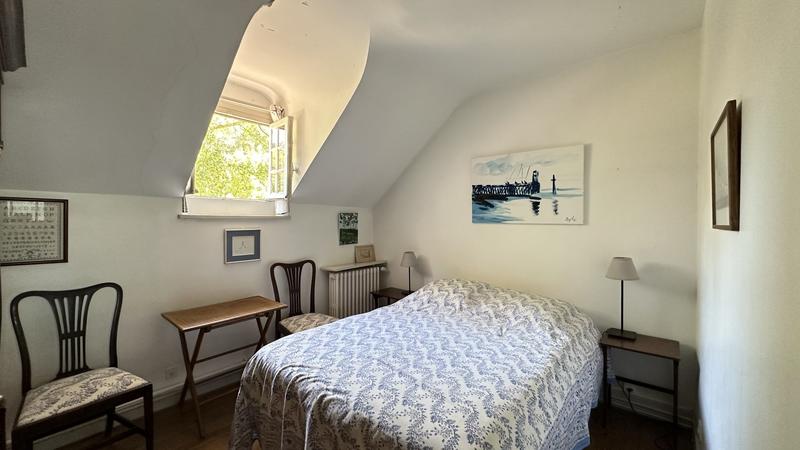 Maison - 192 m² - 8 pièces