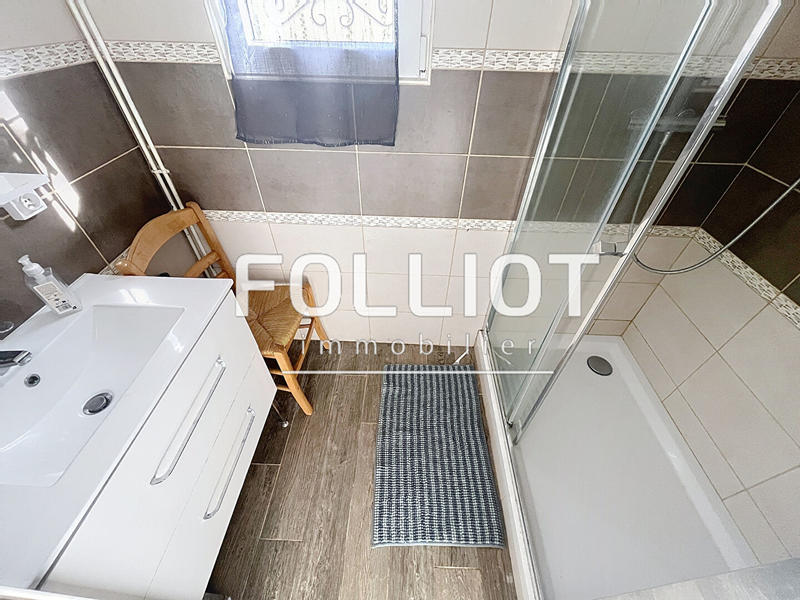 Maison - 205 m² - 10 pièces