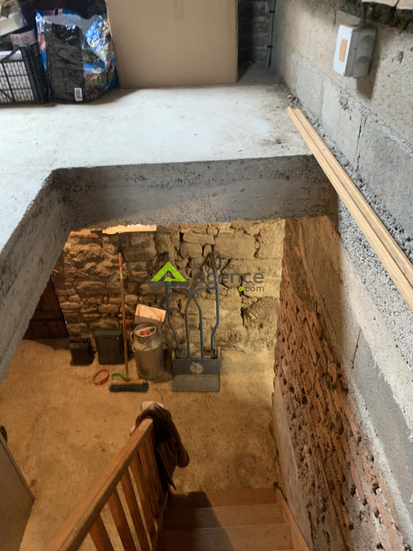 Propriété - 100 m² - 5 pièces