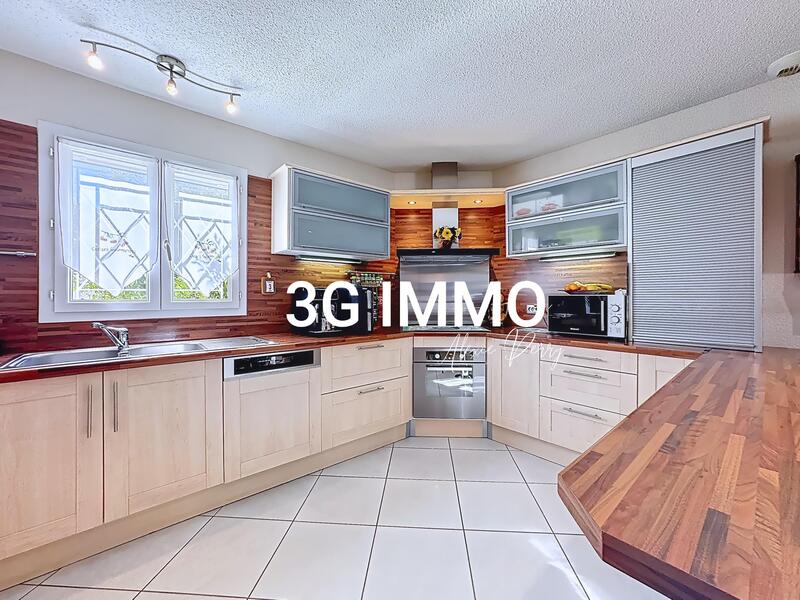 Maison - 112 m² - 4 pièces