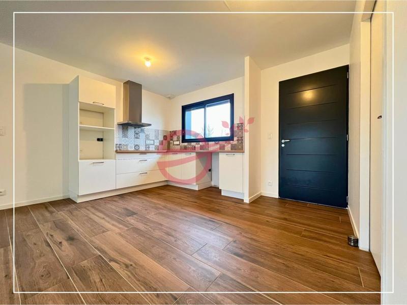 Maison - 98 m² - 5 pièces