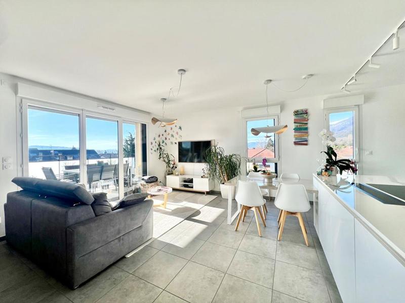 Appartement - 72 m² - 3 pièces