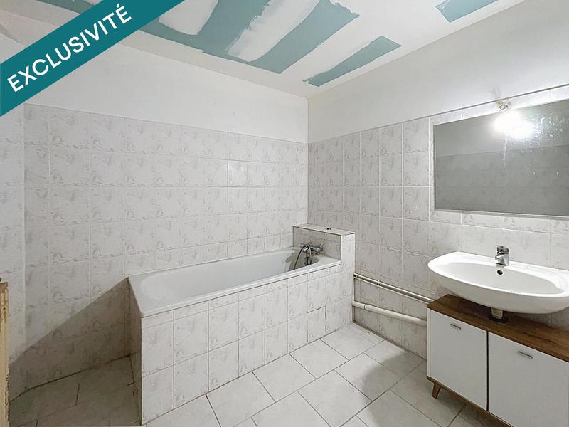 Maison - 92 m² - 6 pièces