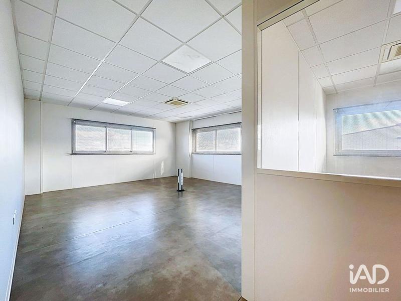 Local commercial - 596 m²