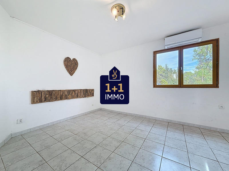 Villa - 261 m² - 11 pièces