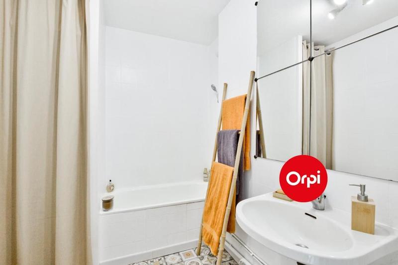 Appartement - 90 m² - 5 pièces