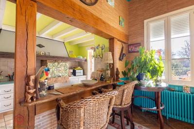 Propriété - 425 m² - 14 pièces