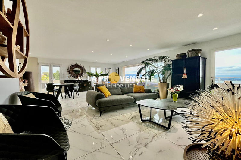 Maison - 150 m² - 5 pièces