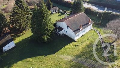 Maison - 98 m² - 4 pièces