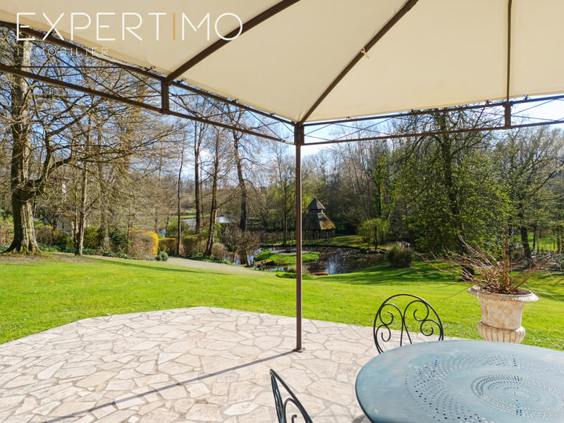 Maison - 388 m² - 11 pièces